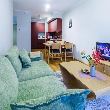 Rebase Korter タルトゥ